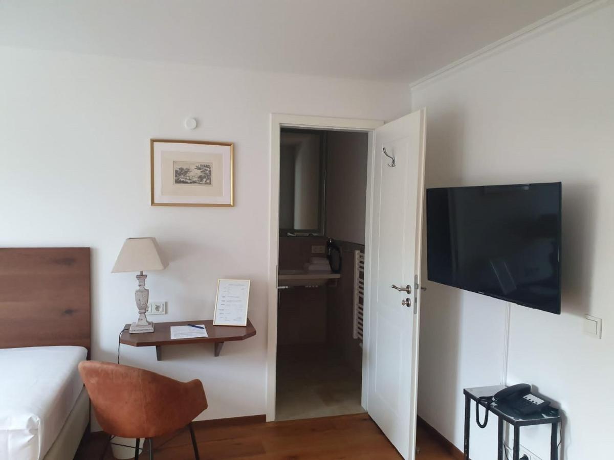 Hotel Schierlinger Braeustueberl 외부 사진