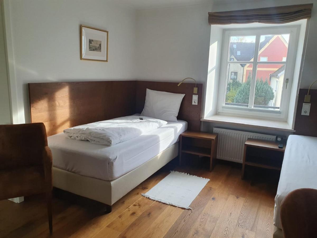 Hotel Schierlinger Braeustueberl 외부 사진